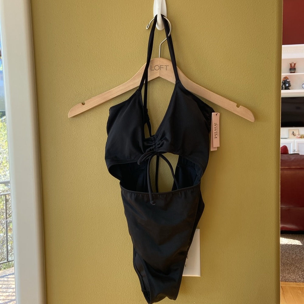 NWT VICTORIA’S SECRET RUCHED SHINE CUTOUT ONE-PIECE SWIMSUIT